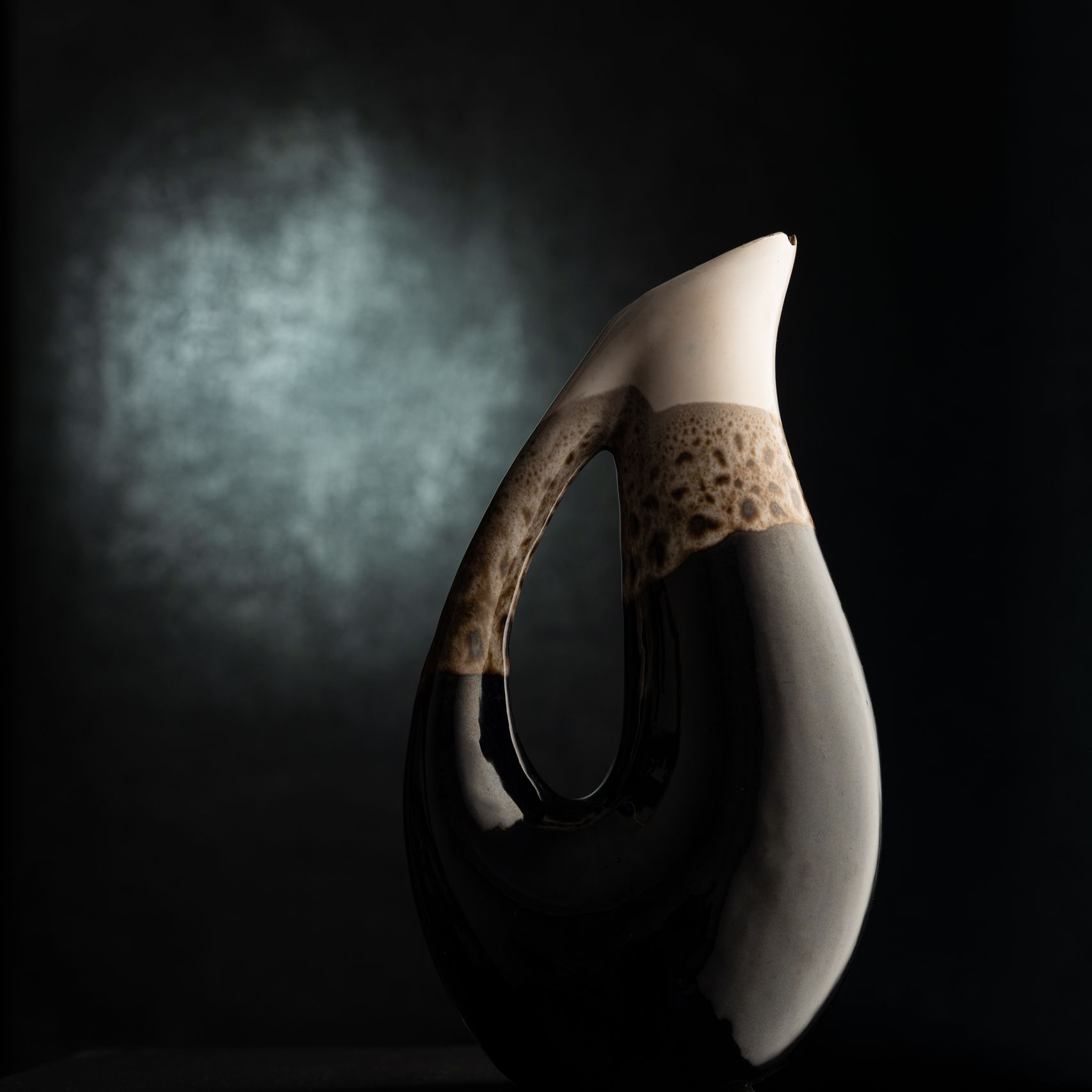 Ceramic cup textured